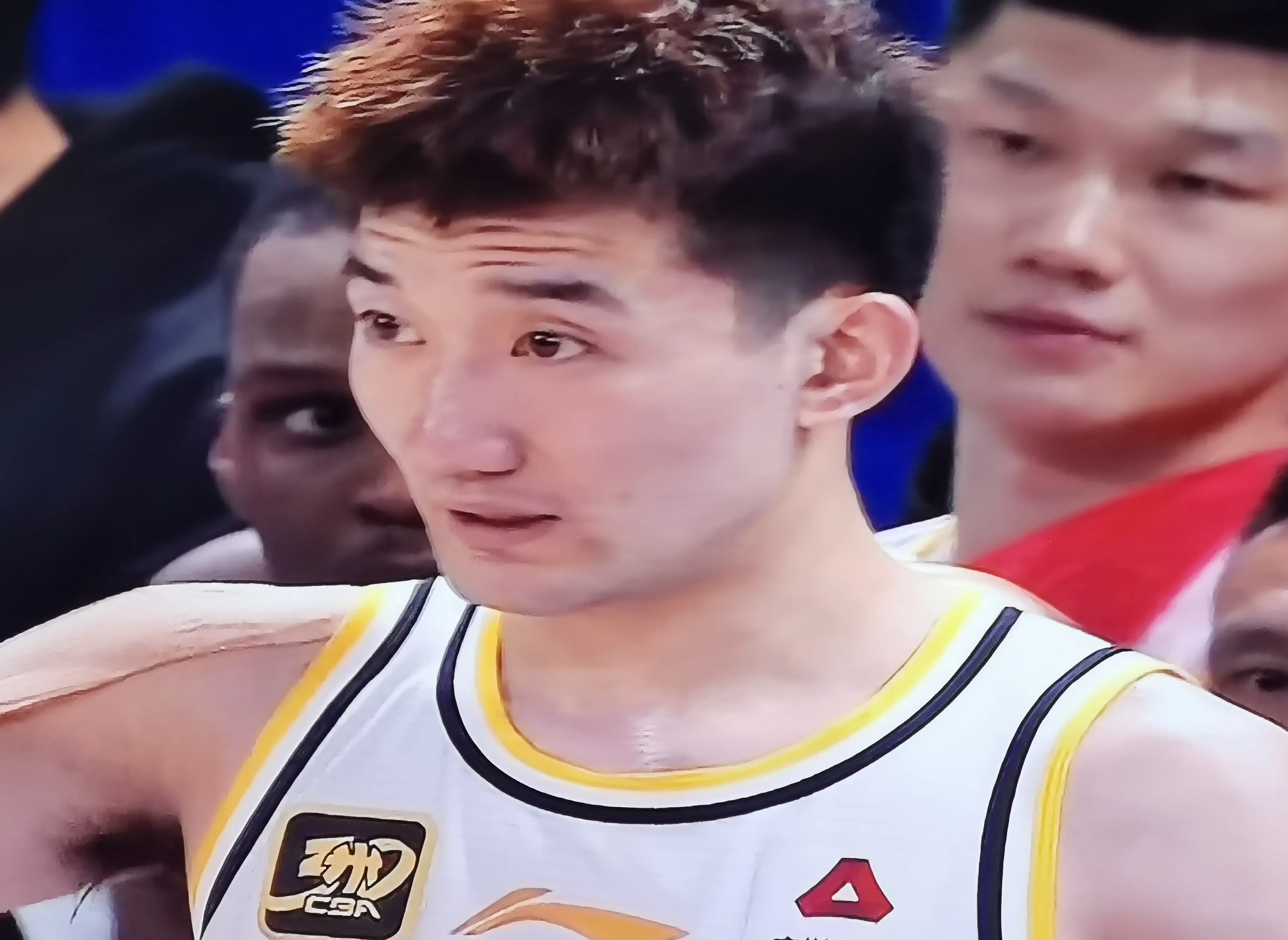 新疆队翻盘四川队，孙铭徽惊艳四座