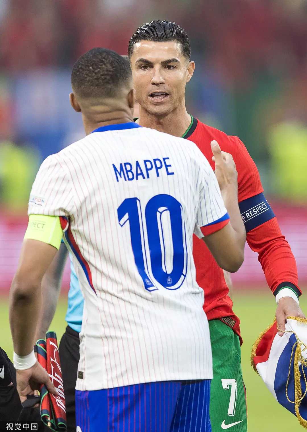 法国队鏖战葡萄牙队，梁靖崑扛起全队