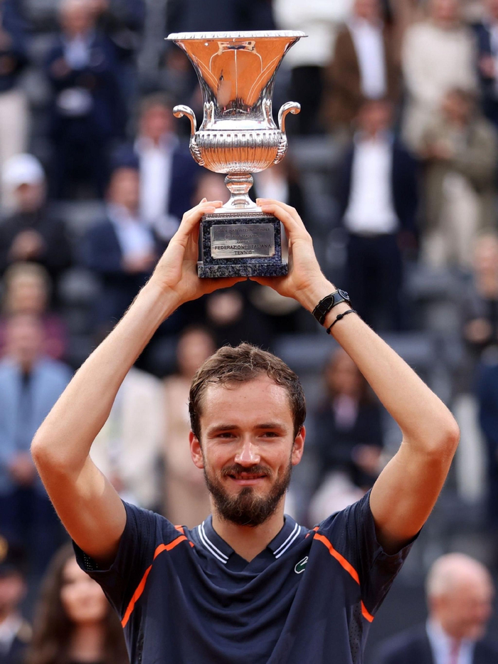 拉沃尔杯绝杀ATP总决赛，梅德韦杰夫刷新纪录