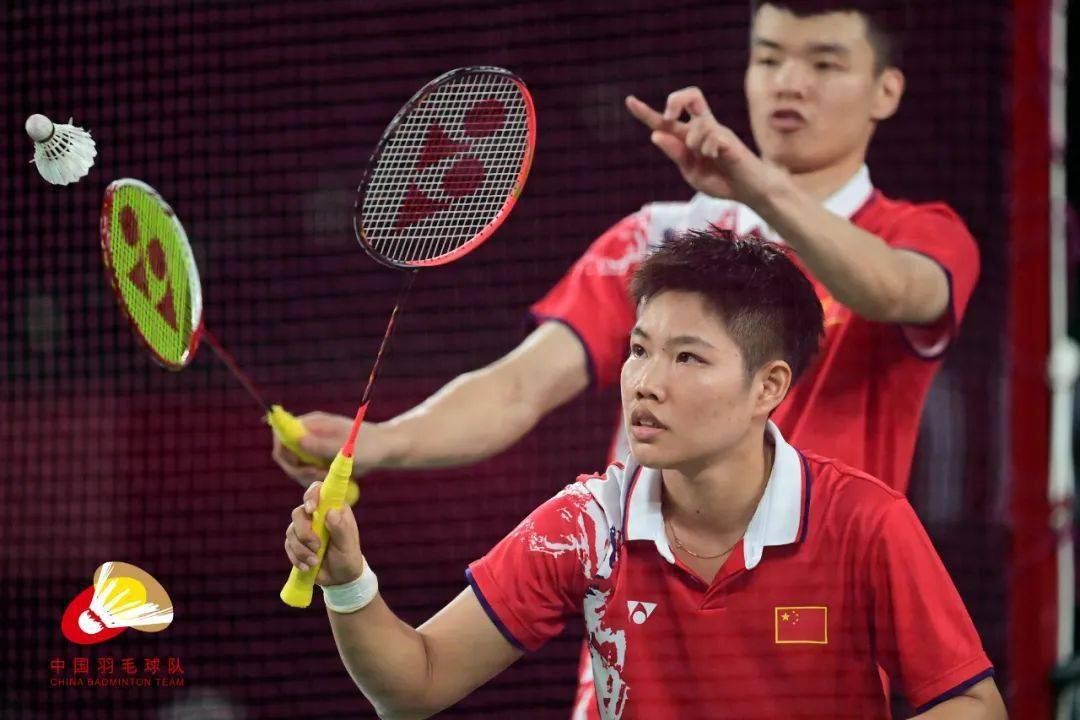 中国队碾压德国队，黄鸭组合统治全场