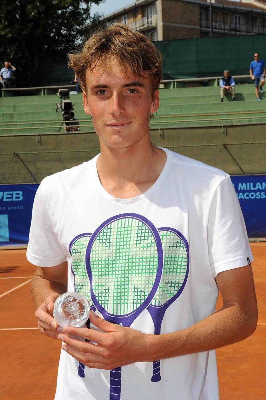 ATP总决赛轻取戴维斯杯，西西帕斯关键制胜