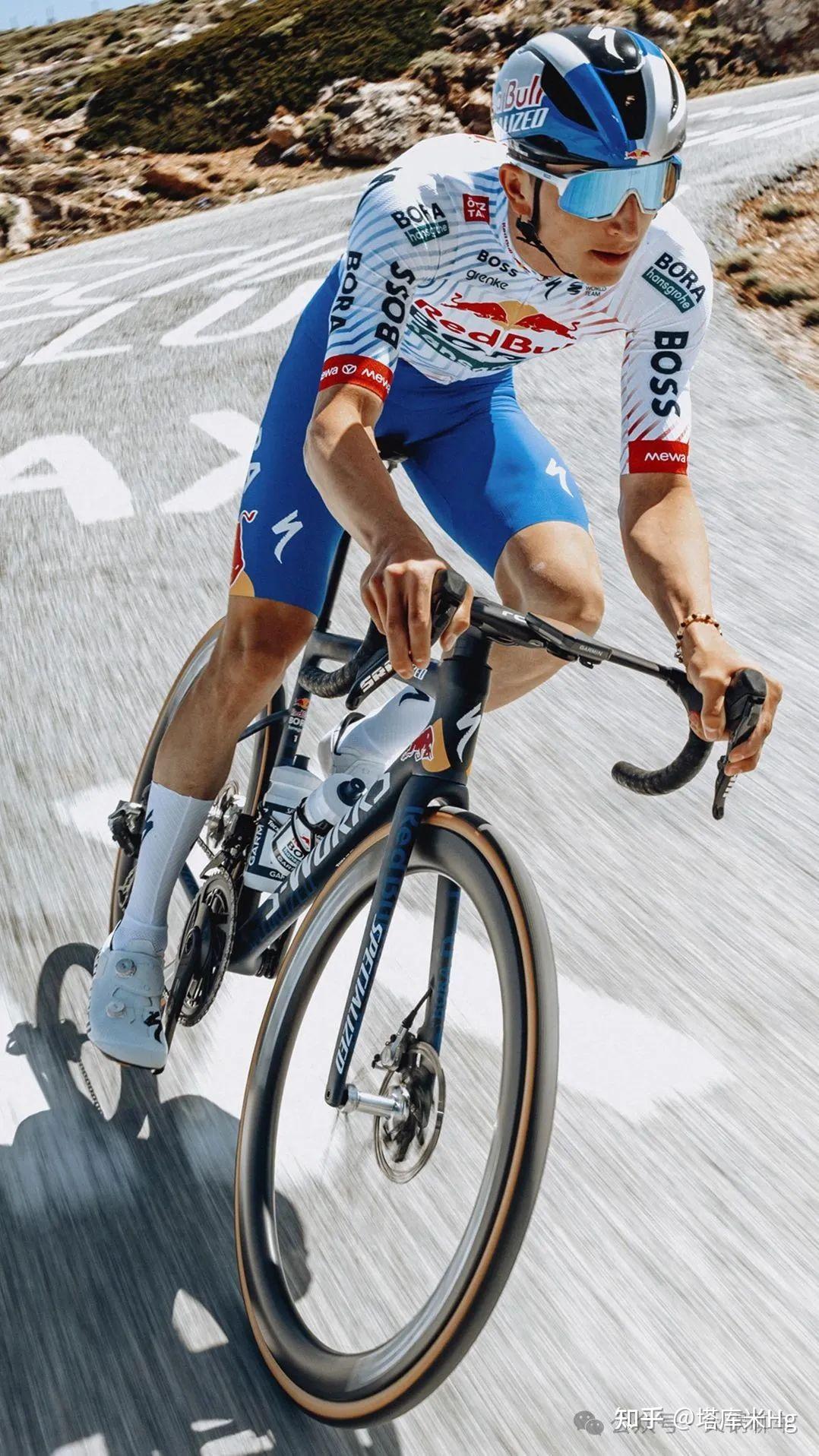 红牛二队逆转红牛车队，拉塞尔高光表现