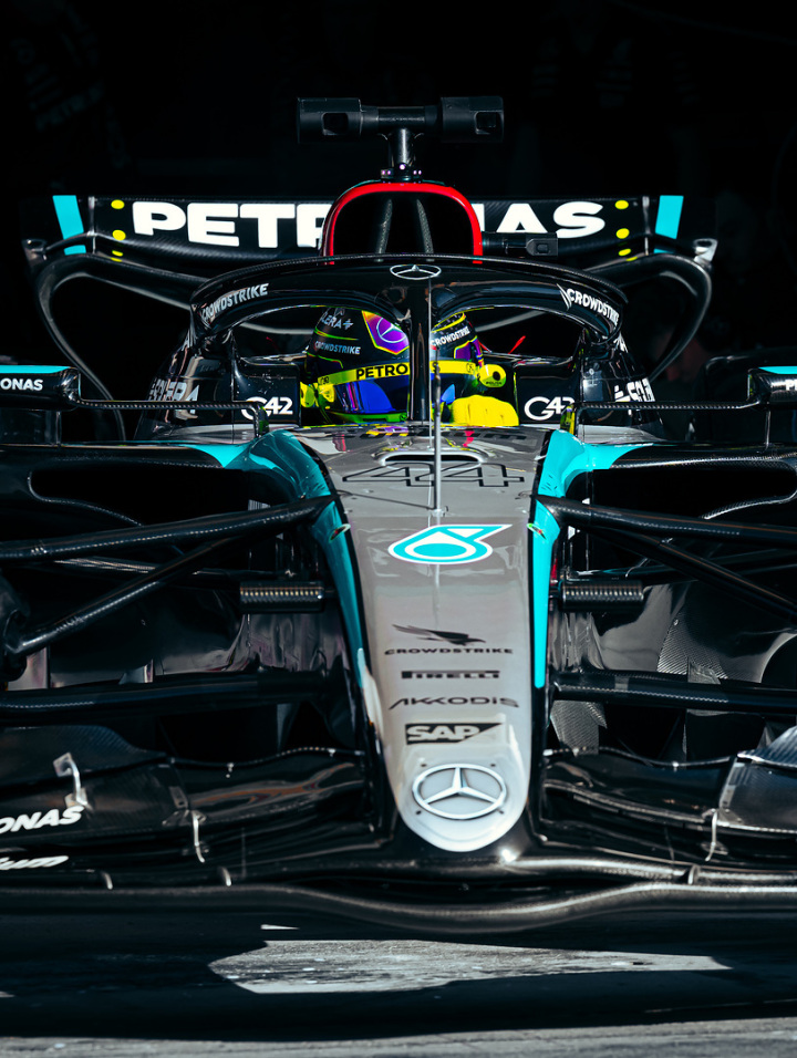 阿斯顿马丁力克迈凯伦，汉密尔顿状态火热