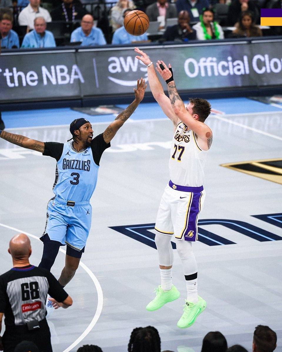 灰熊轻取猛龙，东契奇统治全场