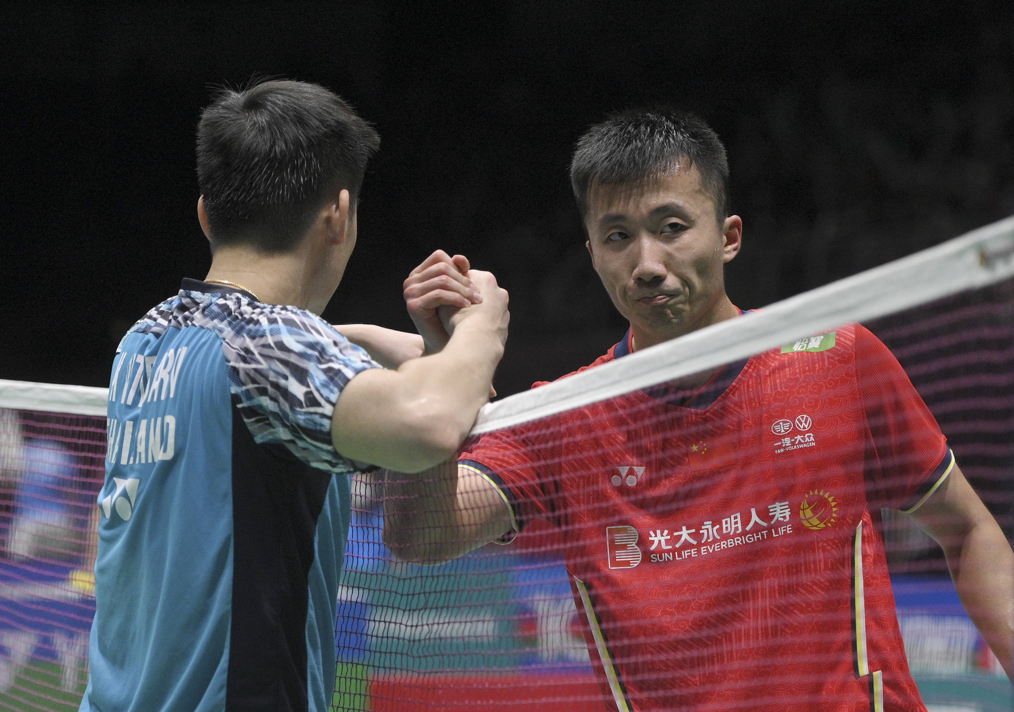 泰国羽毛球队血洗马来西亚羽毛球队，林丹完成帽子戏法