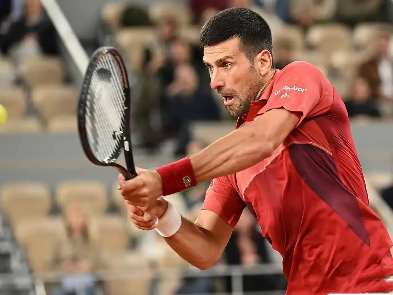 英国网球队力克世界网球队，德约科维奇打破历史纪录