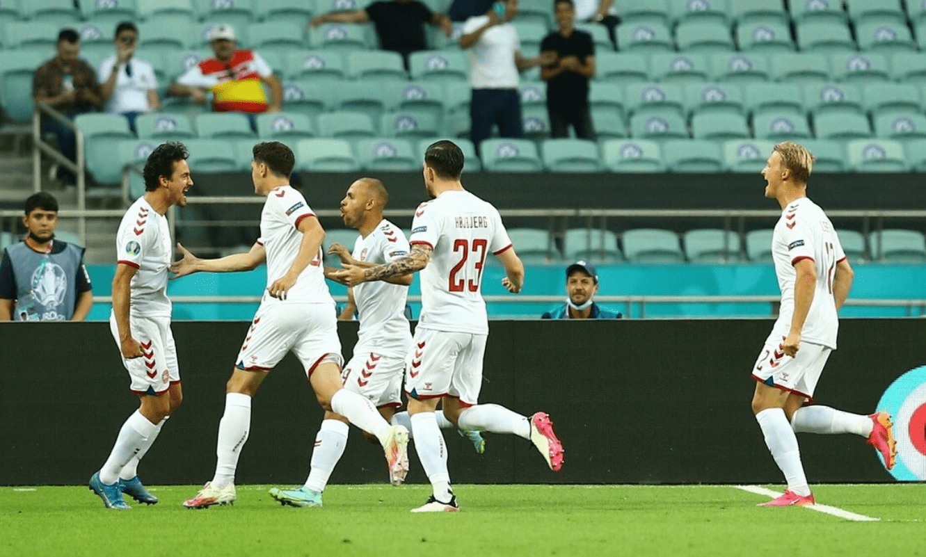 波兰主场逼平丹麦，晋级形势仍具挑战