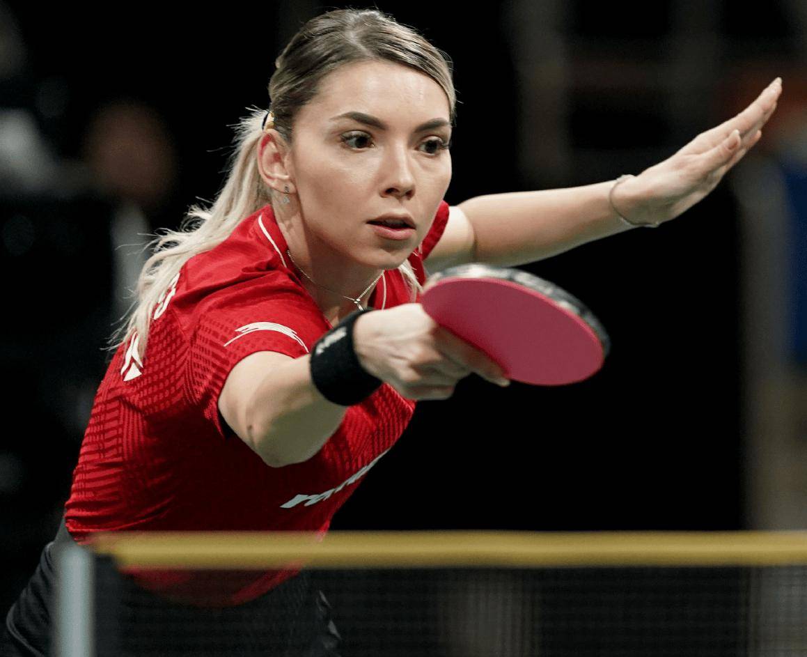 罗马尼亚运动员在比赛中创造历史