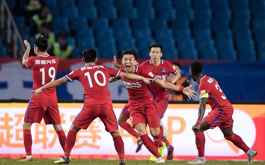 鲁能主场战平恒大，积分榜仍领跑