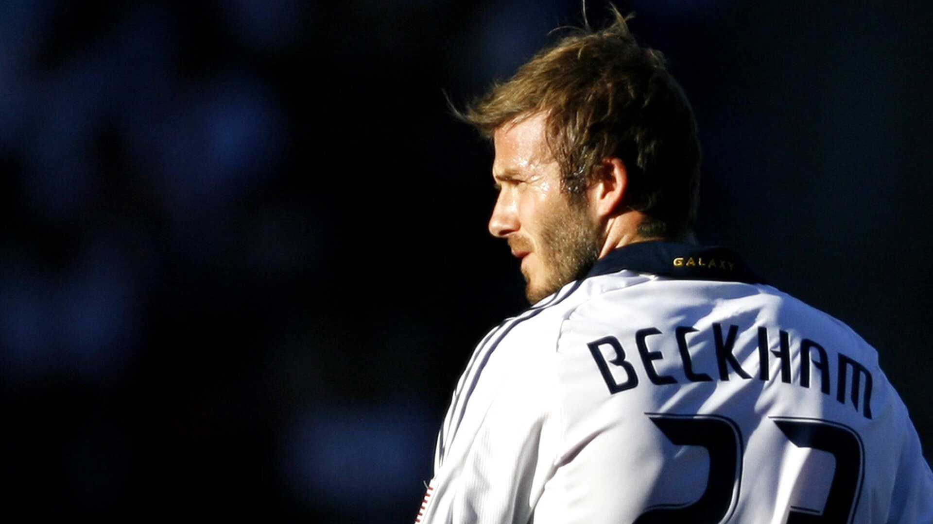 苏亚雷斯生涯之夜闪耀,英格兰力克洪都拉斯显实力